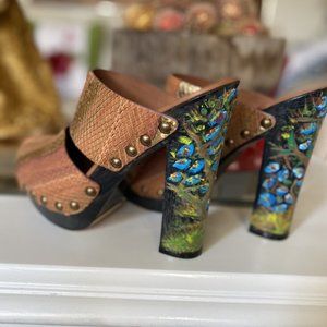 UGG Hand painted Leather Snake Animal Prints Studded shoes women SIZE US 9.5